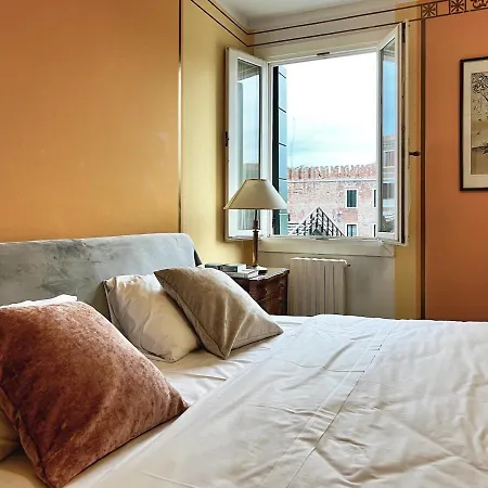 Apartment With View In Venice, Arsenale.-2