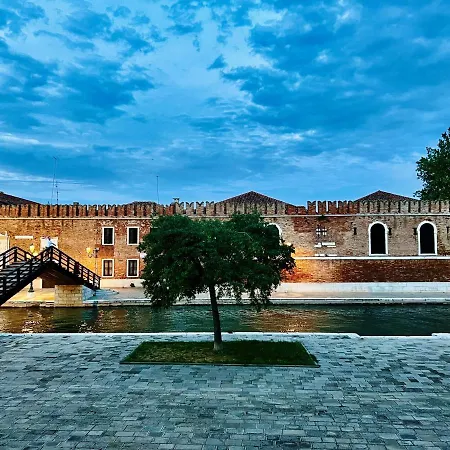 Apartment With View In Venice, Arsenale.-3